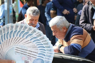 “EMEKLİ MEMURLAR 2002’NİN GERİSİNDE”