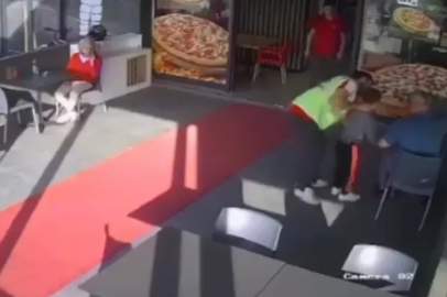 Bursa'da kuryeden hayat kurtaran heimlich müdahalesi!