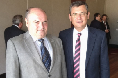 Gündemine Odaklan! Topu Taca Atma!