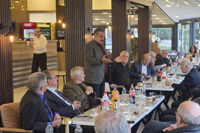 Türk Parlamenterler Derneği Bursa Şubesi Aylık Toplantısını CoffeeMood’da Gerçekleştirdi