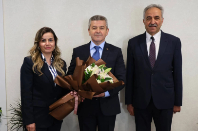 Artvin'de Vali Ergün'den İl Özel İdaresi'ne 'hayırlı olsun' ziyareti