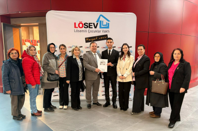 Bursa’da Emeklilerden LÖSEV'e 23 Nisan Hediyesi