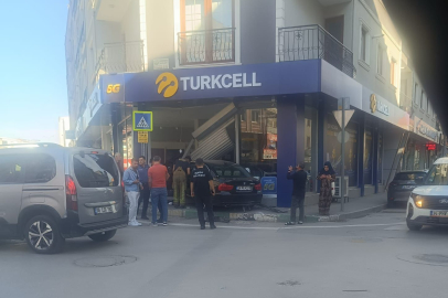 Bursa’da kontrolden çıkan otomobil Turkcell'li oldu!