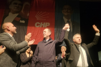 CHP'DE KURULTAY TARTIŞMASI BÜYÜYOR Kurultay İçin Verilen İmza Sonrası Parti İçi Demokrasi ve Tüzük Tartışmaları Yeniden Gündemde